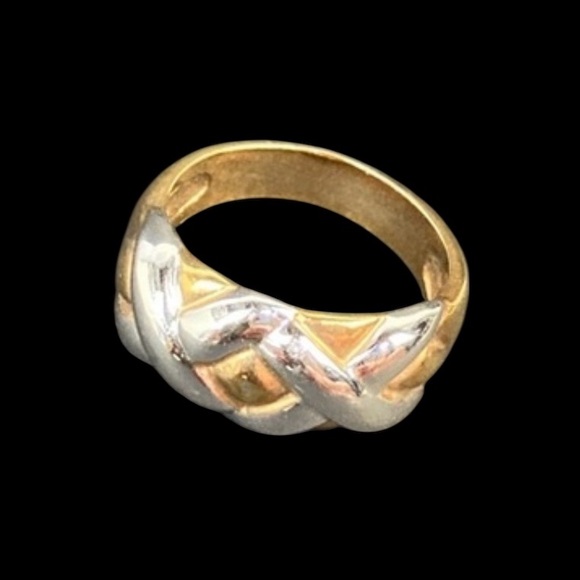 Gorgeous Fashion Ring in mixed Gold and Silver Tones Size 7.5 - Picture 1 of 6